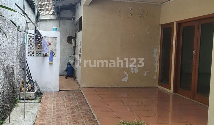 Rumah Terawat Di Sayap Naripan Bandung Kota