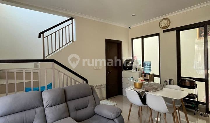 Rumah 2 Lantai Minimalis Furnished Podomoro Park Bandung