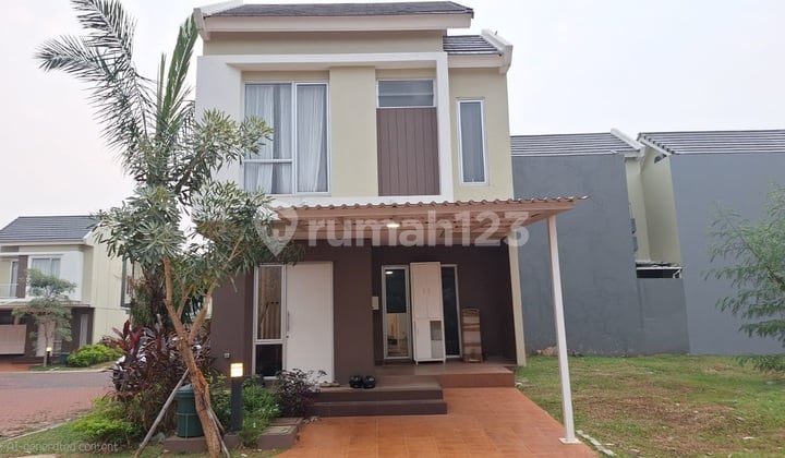 House For Sale Lokasi di Malibu Village Gd.serpong