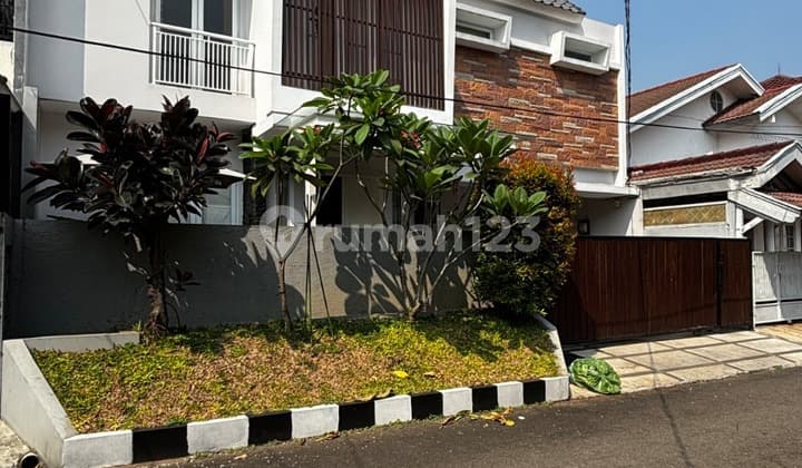 2-Story Minimalist Cozy Home in Kucica Bintaro (Im)