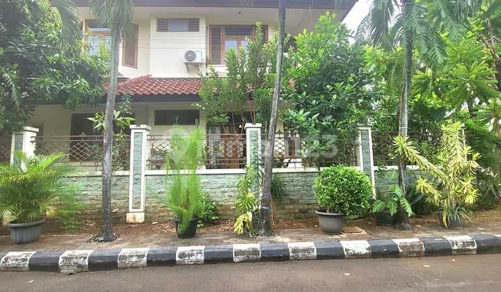 Menteng Sektor 7 Bintaro Jaya - Rumah Bagus Besar Nyaman Asri Siap Huni (Im)