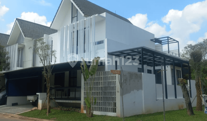 Rumah Mewah Posisi Hook Ada Swim. Pool di Sektor 9 Bintaro Jaya Sp 0218