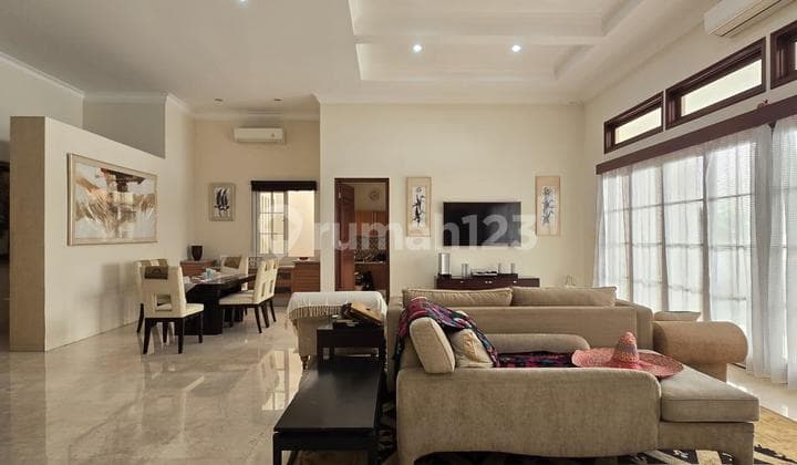 Fast Sale House In Menteng - 4 Bedroom Furnished
