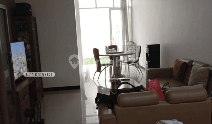 Rumah Bagus Dan Bersih Siap Huni Di Sommervile TKI 5 Bandung