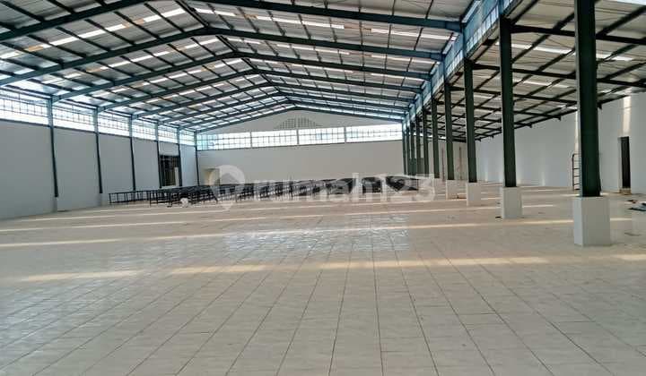 Pabrik Strategis Kontainer 40" Bebas Banjir