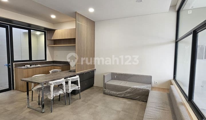 Rumah Baru Furnished Tanakayu. Bsd. Tangerang