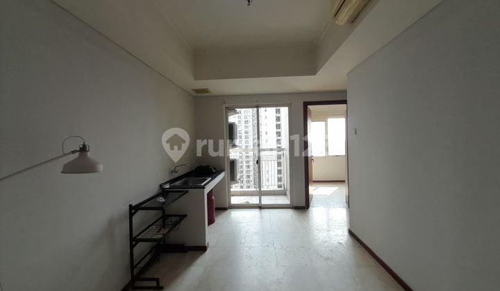 Disewakan Apartemen Royal Mediterania Garden, 2BR Furnished Luas 42m2