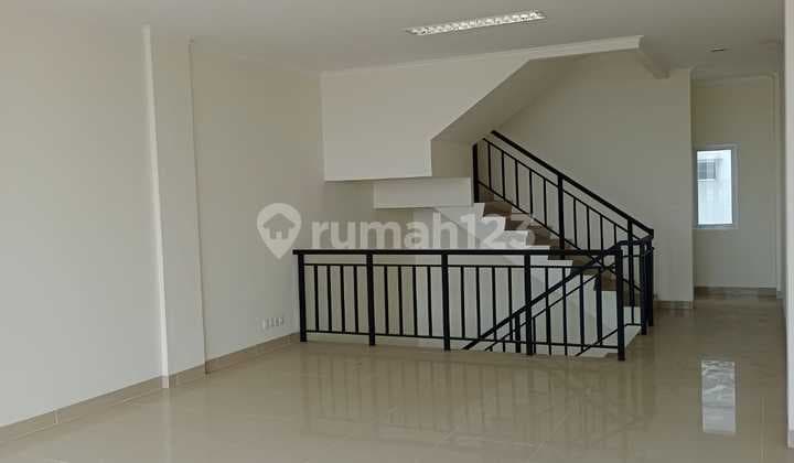 Ruko 3 Lantai Lokasi Premium Magna Summarecon Bandung Depan Mcd