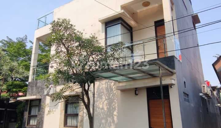 Turun Harga! Cepat Nego Sampai Jadi Rumah Bagus Furnished Shm Di Perumahan Billabong , Bandung