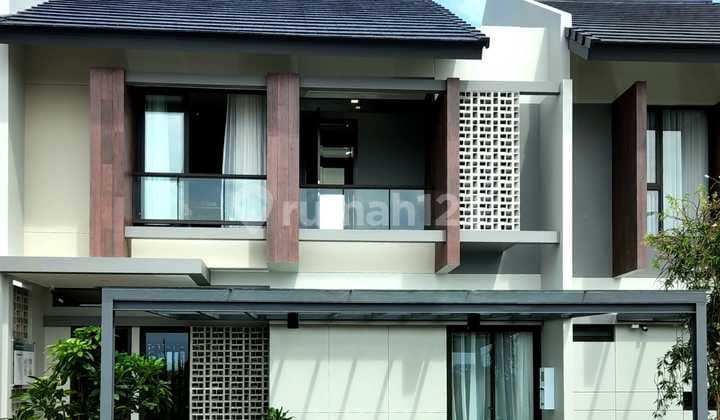 Rumah 2 Lantai Bagus Semi Furnished SHM di Cluster Flora Tipe Fannya, Bandung