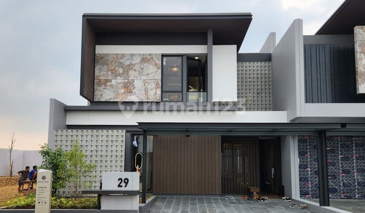 Rumah 2 Lantai Bagus Furnished SHM di Cluster Hillary, Bandung