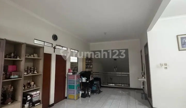 Rumah Terawat di Taman Kopo Indah 2, Bandung