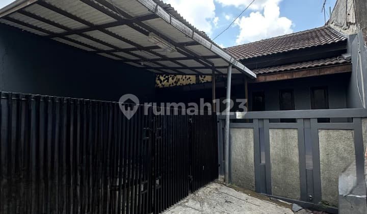RUMAH 1,5 LANTAI DI TAMAN KOPO INDAH