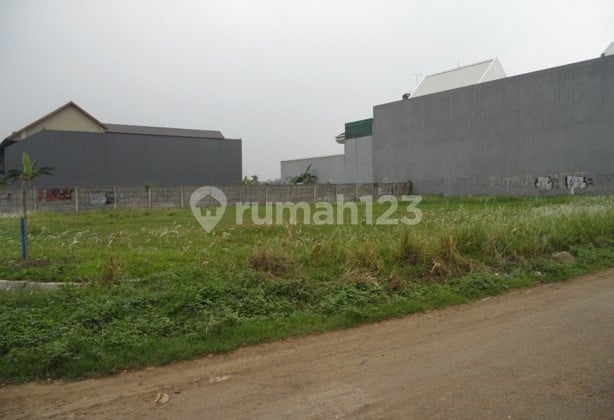Land 1118 m within Taman Kebon Jeruk Housing below market price.