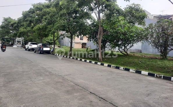Dijual Tanah 240 M di Perumahan Green Garden - Kedoya.