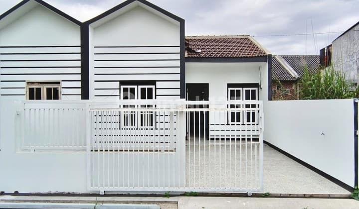 New Ready-to-Occupy House Can Be Instalment Strategically Located at Terusan Cibaduyut, Bandung