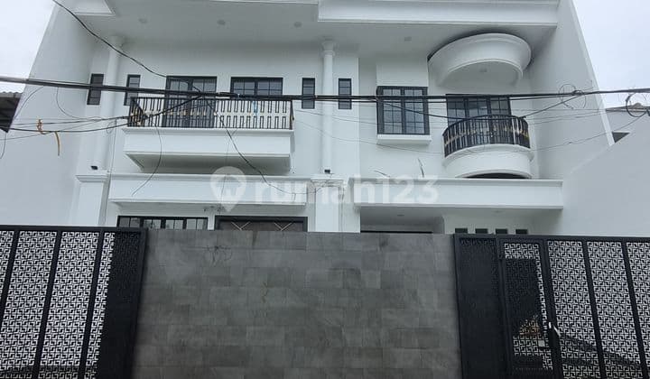 Dijual Cepat Rumah Siap Huni di Tomang 3 Lantai