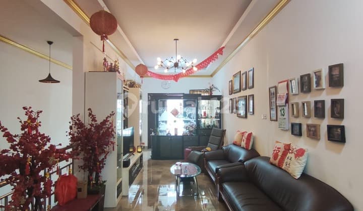 Rumah Bagus di Layar Permai PIK, 3 Lantai, Jalan Lebar