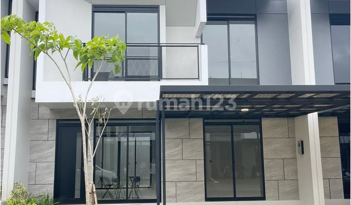 Rumah Bagus di Tatar Punawangi Jalan Utama Kota Baru Parahyangan