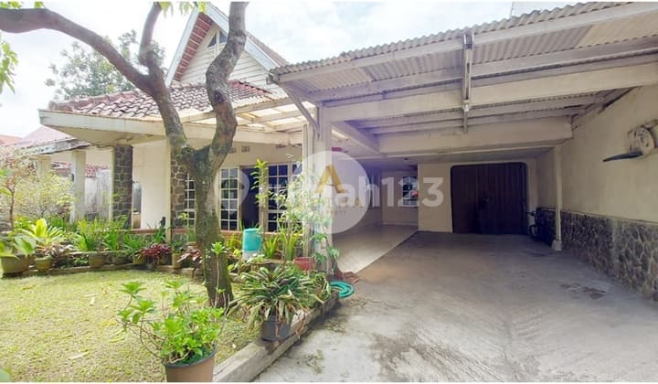 Rumah Luas Lokasi Strategis Sayap Dago Bandung Utara
