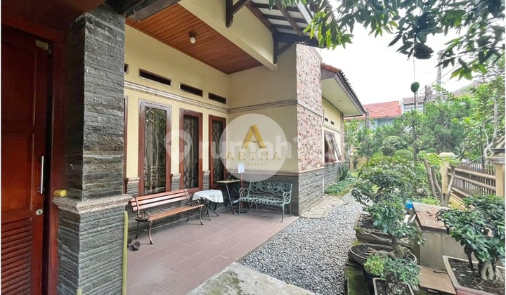 Luxury Hook House in Batununggal Bandung Near Buahbatu Toll Road