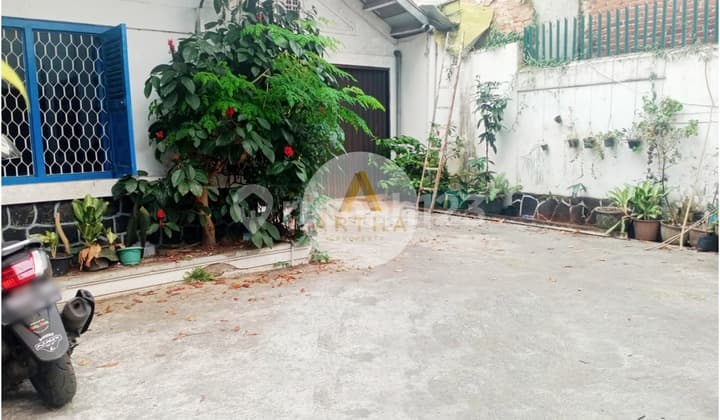 Rumah Hitung Tanah Mainroad Jl. Dewi Sartika Bandung