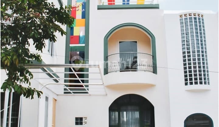 Rumah Villa Baru Cantik Full Furnished di Dago Pakar Bandung