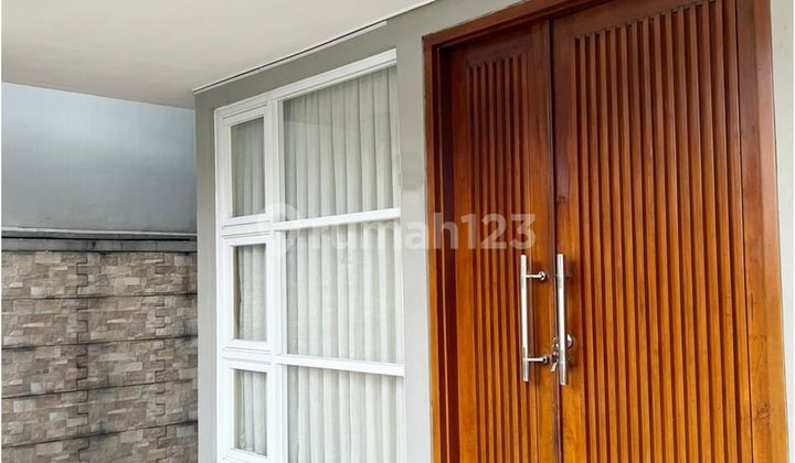 Rumah di Batu Indah Dekat Batununggal Bandung Siap Huni