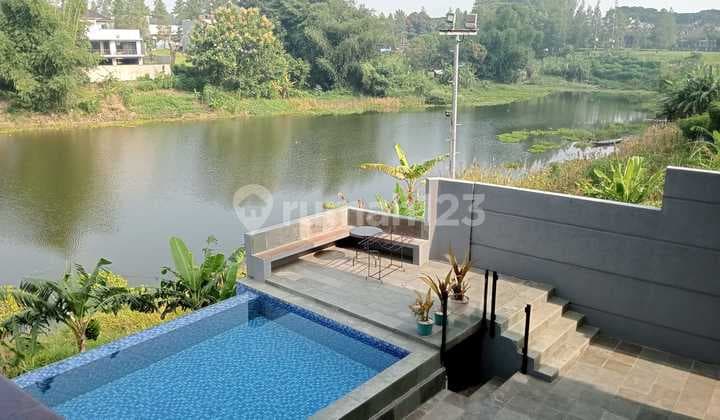 Luxury House + Pool in Kota Baru Parahyangan Bandung Lake View