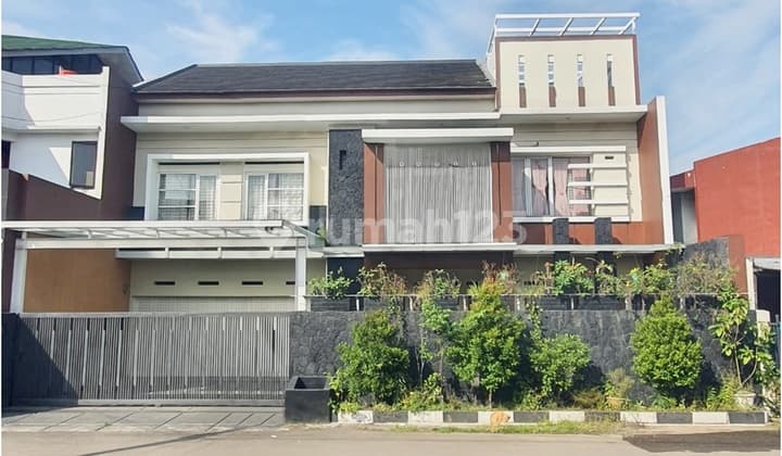 Rumah Bagus Sayap Batununggal Dekat Tol Buah Batu Bandung