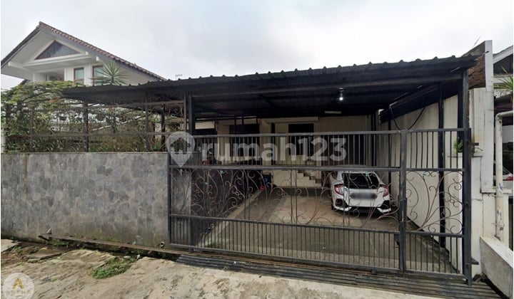Rumah Luas Lokasi Strategis di Pasteur Bandung Siap Huni