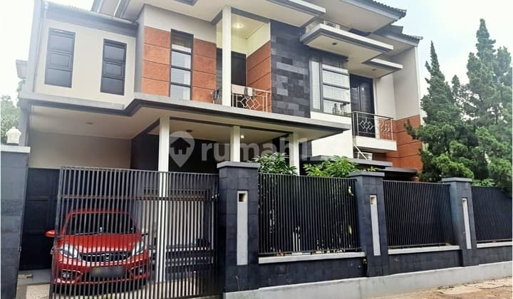 Rumah 2 Lantai Bagus Siap Huni di Antapani Bandung