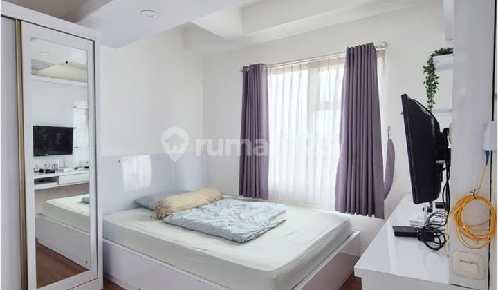 Easton Park Apartment Jatinangor Sumedang, View of Mountains and City.