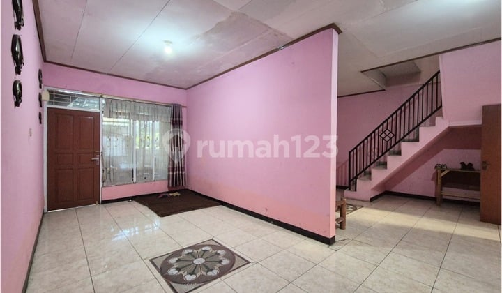 Rumah Strategis di Jalan Utama Taman Cibaduyut Indah Bandung