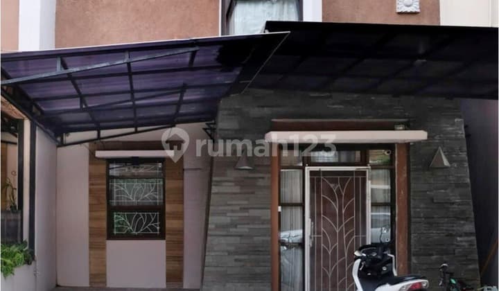 Semi-Furnished House in the Exclusive Soekarno Hatta Complex, Bandung