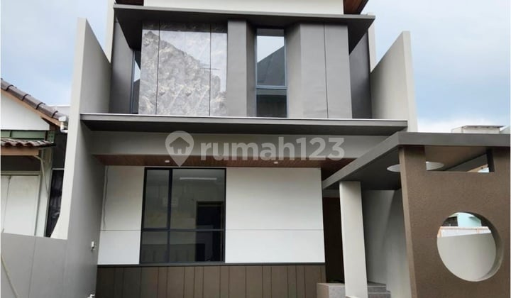 Rumah Baru Minimalis Modern di Setraduta Bandung