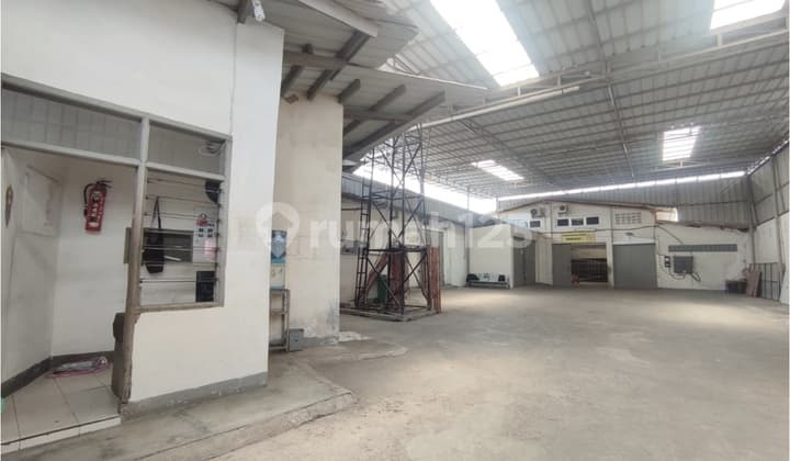 Gudang Strategis Siap Pakai di Sayap Taman Kopo Indah Bandung