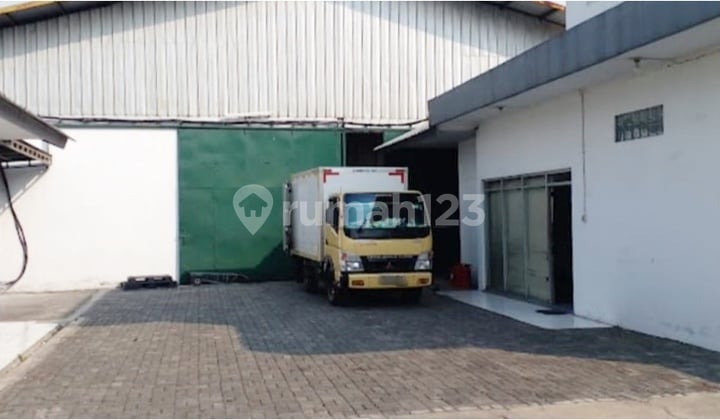 Ready-to-Use Spacious Factory and Warehouse in Cimareme, West Bandung
