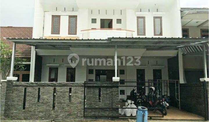 Rumah 2 Lantai Siap Huni di Komplek Batununggal Bandung