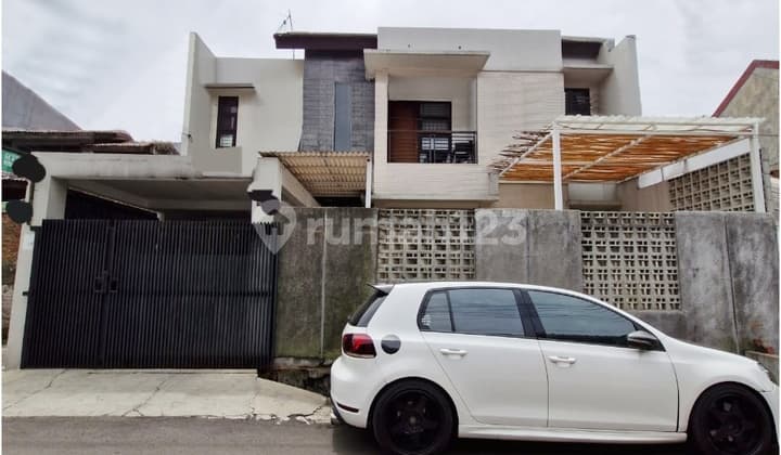 Semi-Furnished House Ready to Occupy in Antapani, Bandung