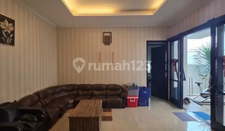 Dijual Rumah Furnished Nyaman Terawat Siap Huni Minimalis Lokasi di Taman Kopo Indah 3 Blok Favorite Bandung