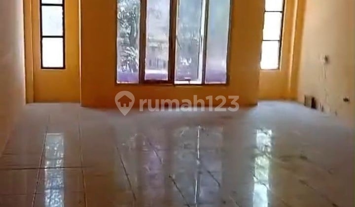 Disewa Ruko 3 Lantai Siap Pakai Cocok untuk Usaha Lokasi Strategis dan Ramai di Antapani Bandung