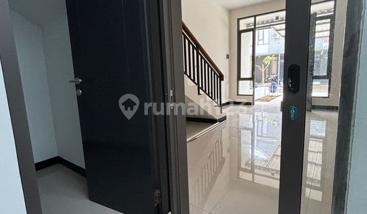 Disewakan Rumah 100% Baru Siap Huni Minimalis Lokasi di Taman Kopo Indah 5 Cluster Gardenville Bandung