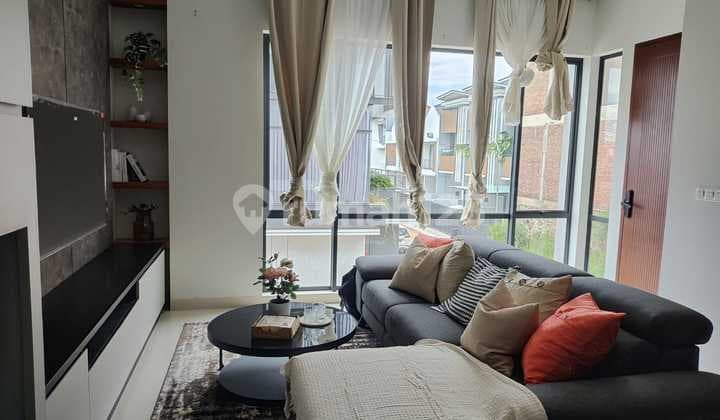 For Sale: 3 New, Fully Furnished Homes, Ready to Move In – Located in Komp Setraduta, Bandung.
