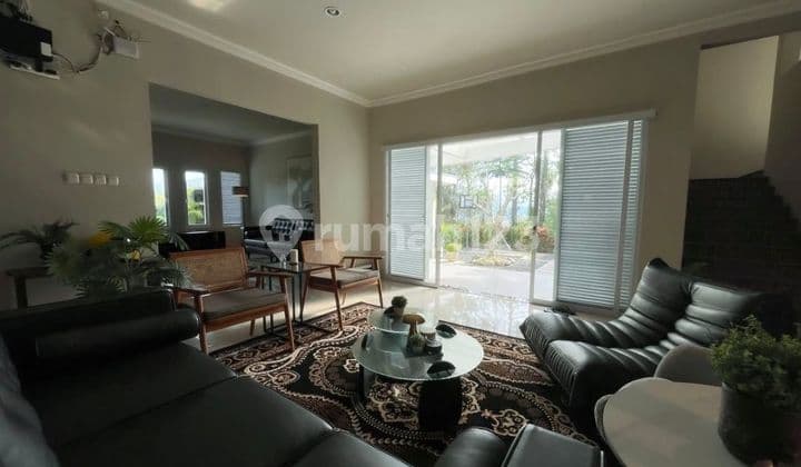Brand New Luxury House Semi Furnished Ready to Occupy Minimalist Located in Setiabudi Regency Bandung