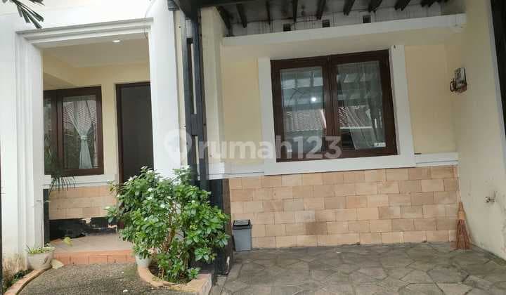 Disewakan Rumah Nyaman Siap Huni Minimalis Lokasi di Kota Baru Parahyangan Tatar Wangsakerta Bandung