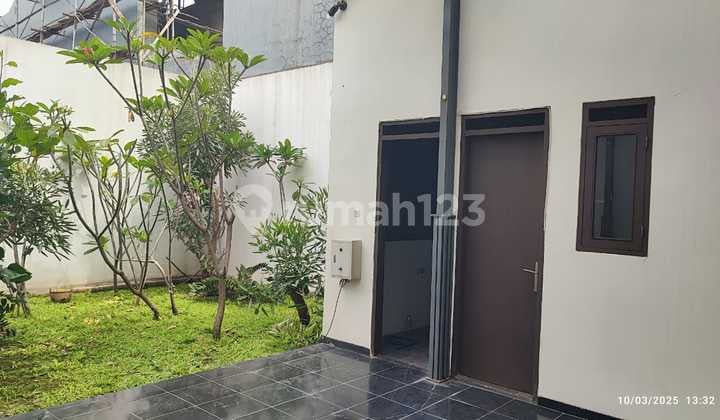 Dijual Cepat Rumah 2 Lantai Nyaman Siap Huni Minimalis Lokasi di Mekar Wangi Bandung