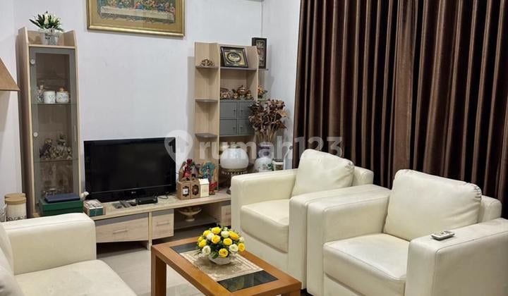 Dijual Cepat Rumah Nyaman Siap Huni Lokasi di Komp Istanaur Regency Bandung
