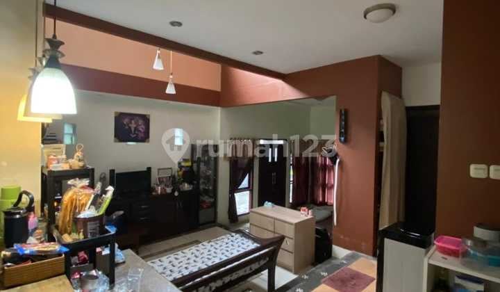 Dijual Rumah 2 Lantai Nyaman Siap Huni Minimalis Loaksi di Sariwangi Bandung