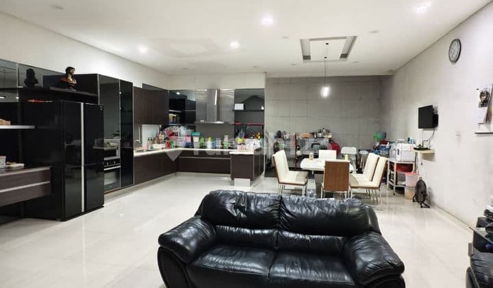 Dijual Rumah Bagus Nyaman Siap Huni Lokasi Strategis di Taman Kopo Indah 2 Bandung